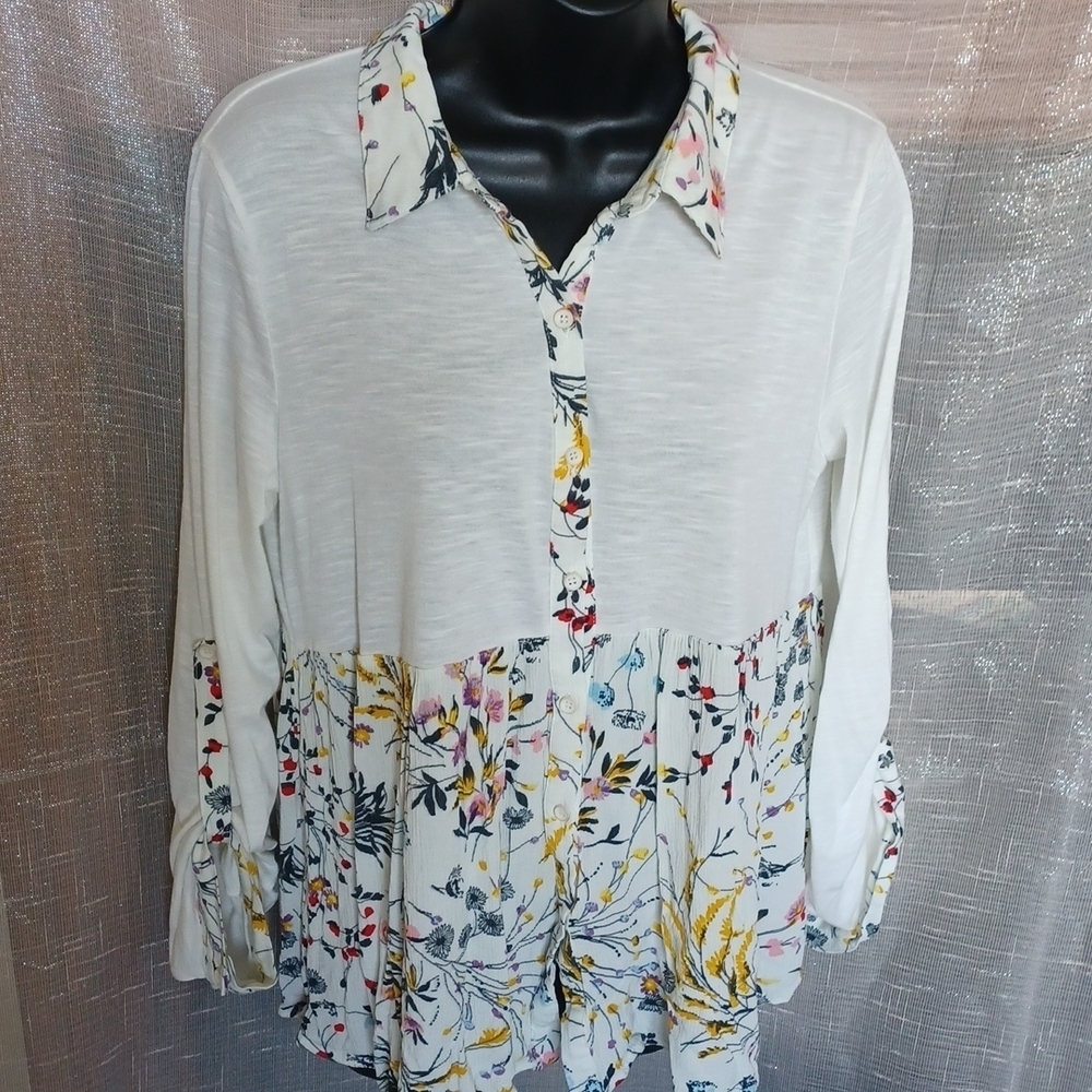 Hem & thread baby doll top sz L, creme, floral, stretchy, 20" PTP, 24" long